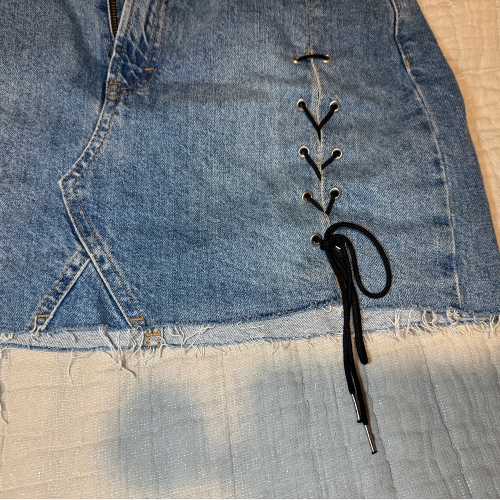 Topshop Blue Lace-Up Jean Shorts - Picture 5 of 8